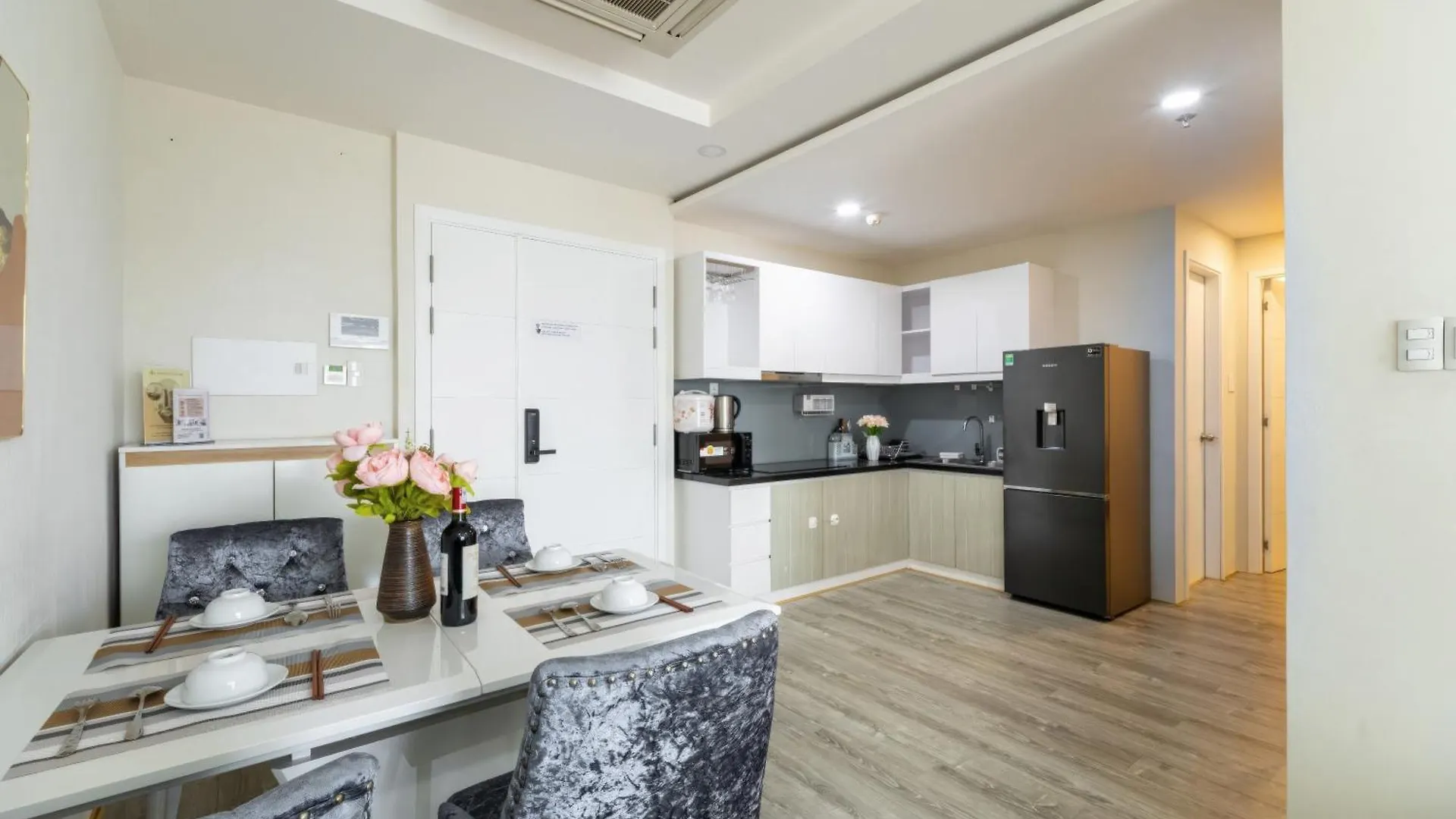 Terra Royal Apartment D3 - 1 2 Bedroom At City Center Ho Chi Minh City