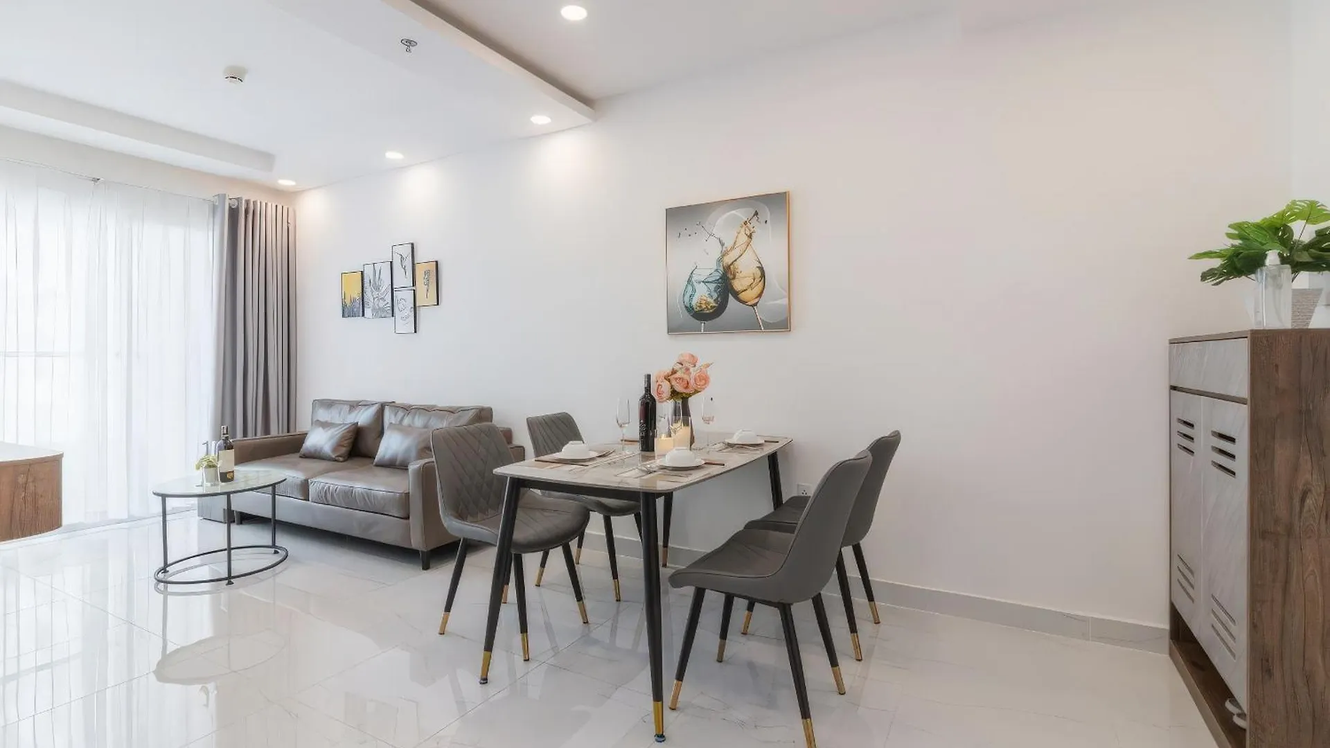 Terra Royal Apartment D3 - 1 2 Bedroom At City Center Ho Chi Minh City 0*,
