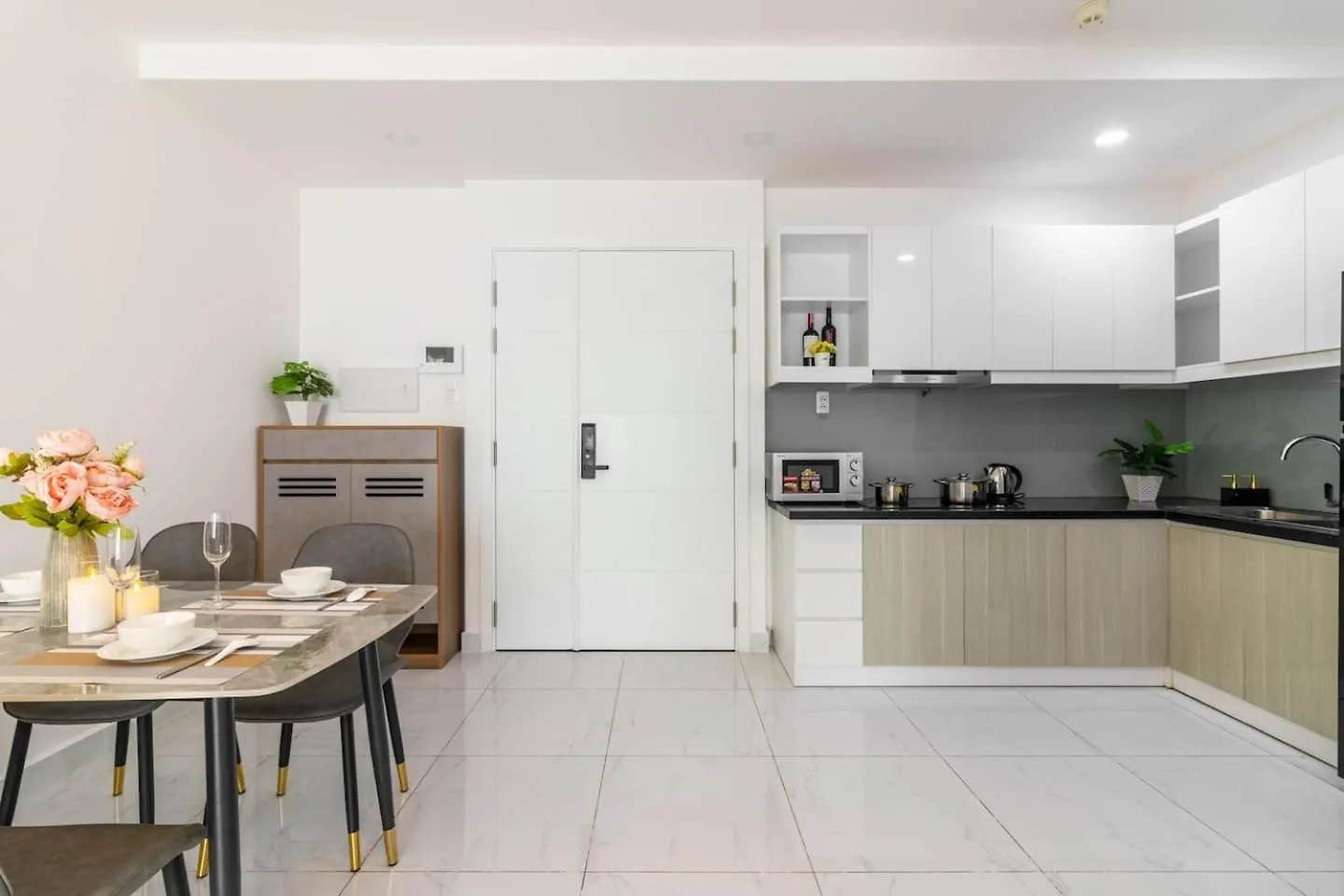 Terra Royal Apartment D3 - 1 2 Bedroom At City Center Ho Chi Minh City