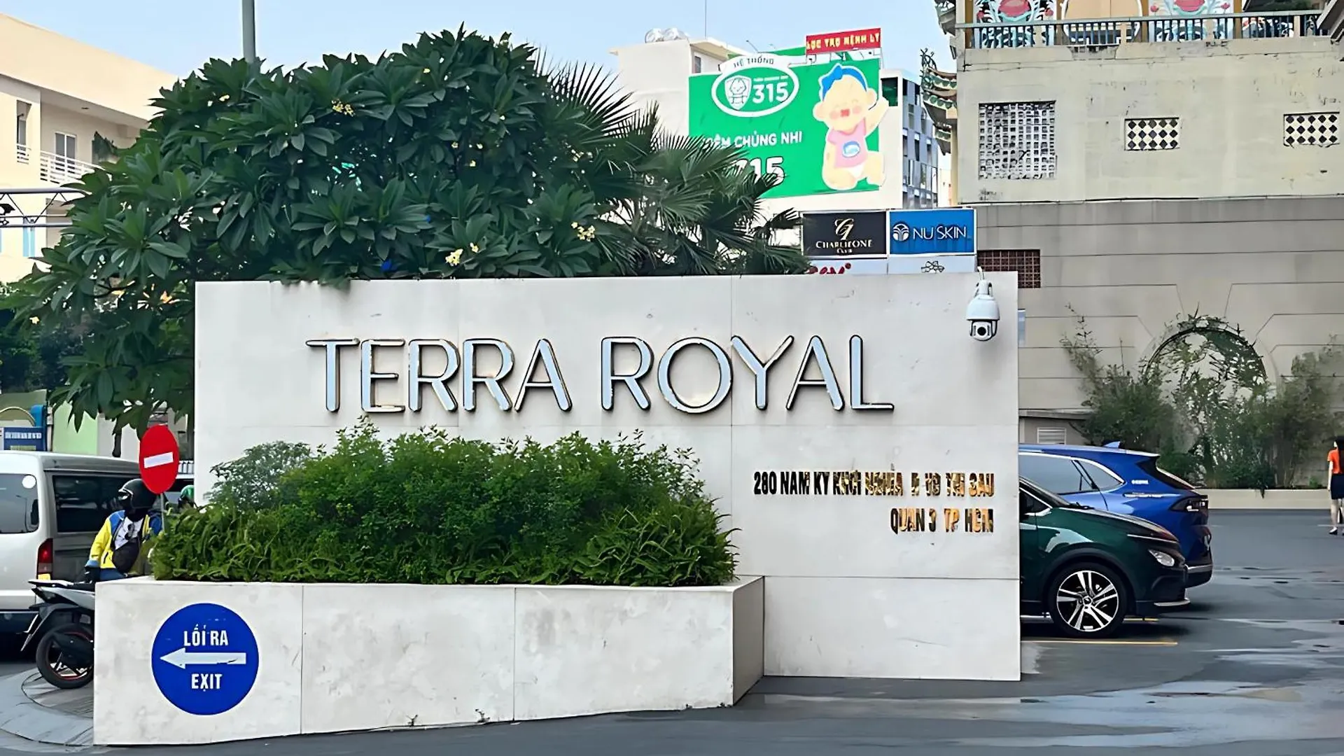 Terra Royal Apartment D3 - 1 2 Bedroom At City Center Ho Chi Minh City