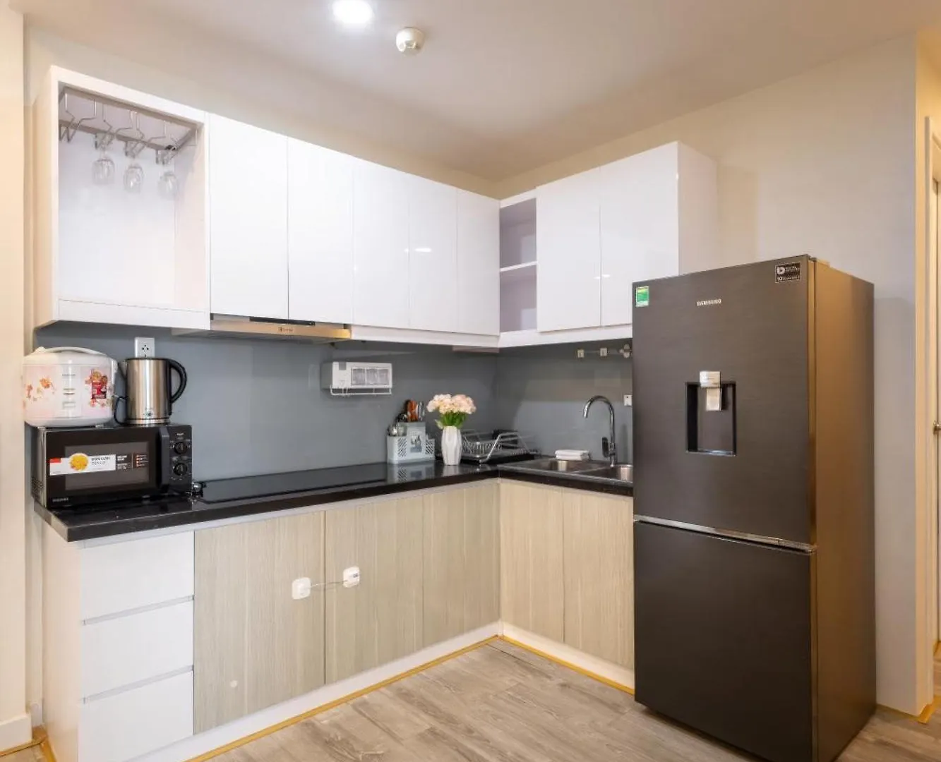Terra Royal Apartment D3 - 1 2 Bedroom At City Center 胡志明市 越南