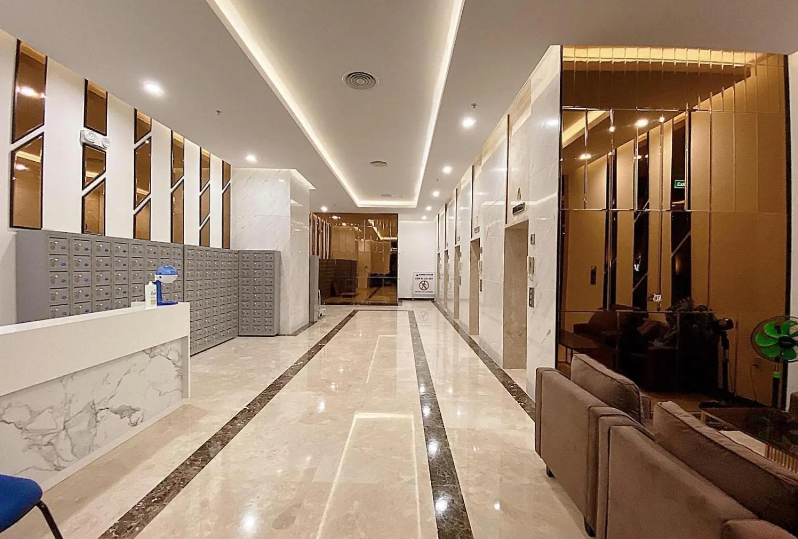 Terra Royal Apartment D3 - 1 2 Bedroom At City Center 胡志明市